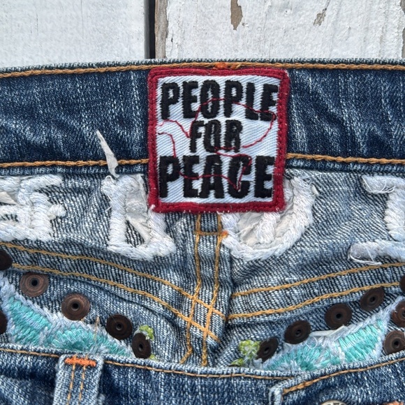 People for Peace Rare Embroidered Love Jeans - Picture 2 of 7